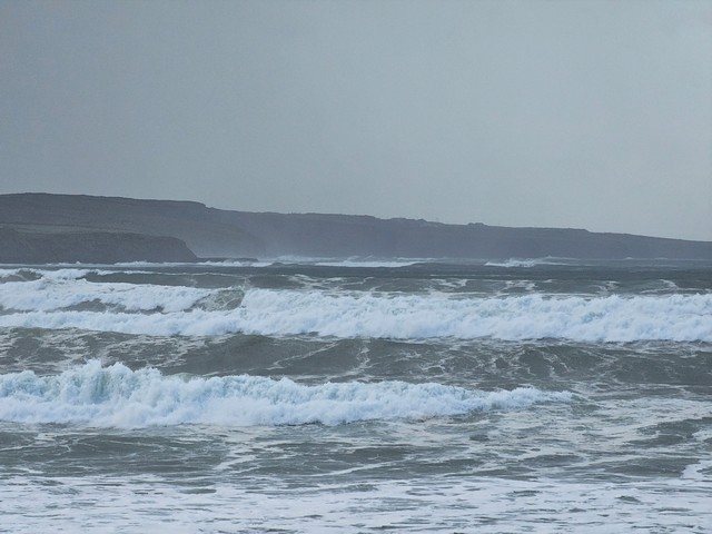 Massive swell on the southern reefs but the tide is a bit too high